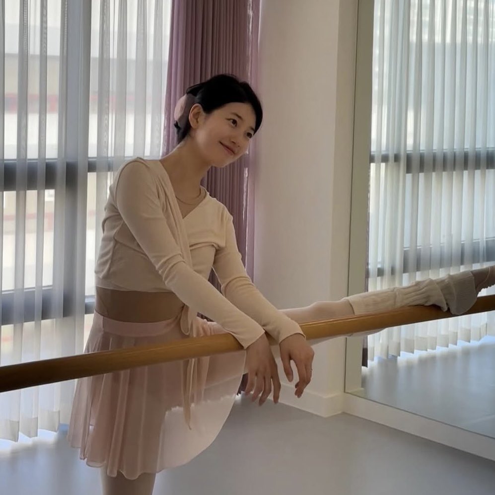 Behind-the-scenes cut of Bae Suzy