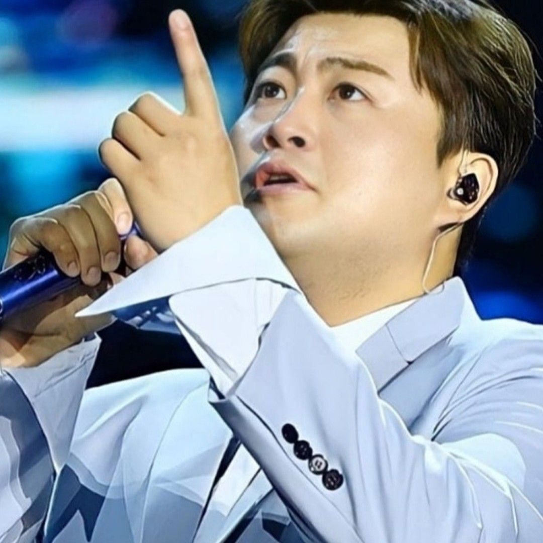 A moment captured by a fan of Kim Hojoong