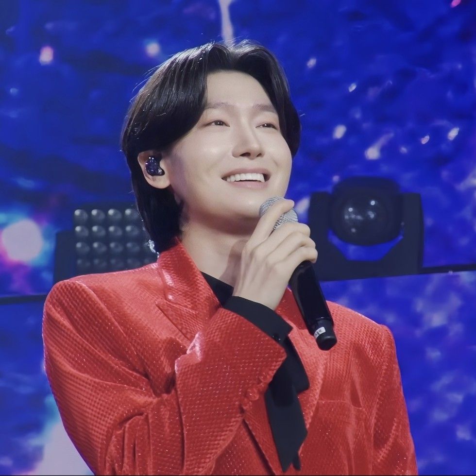 지금 주목받는 셀럽 게시글