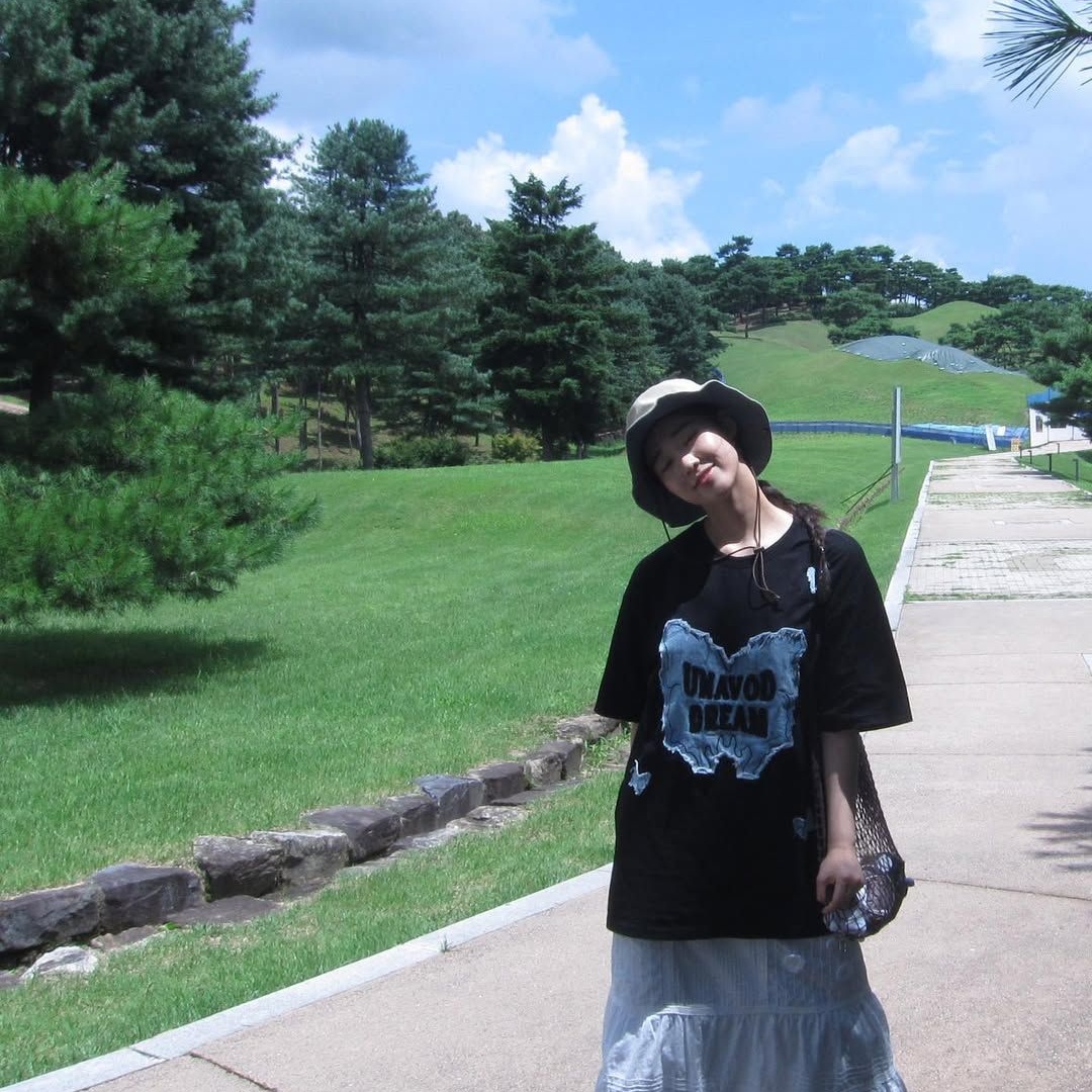 Recent activity shot of Han Yeji