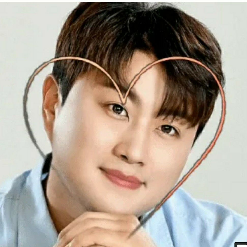 Behind-the-scenes cut of Kim Hojoong
