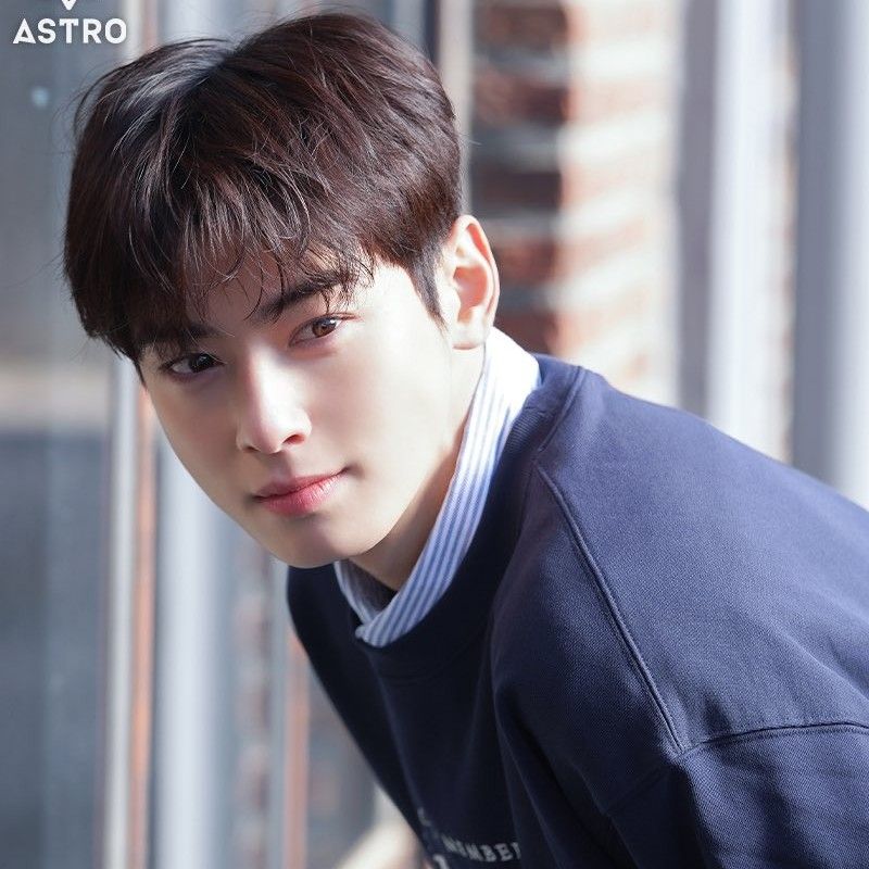 Foto terbaru dari Cha Eunwoo