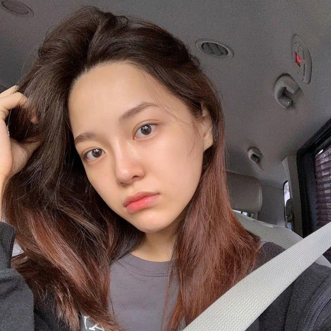 Behind-the-scenes cut of Kim Sejeong