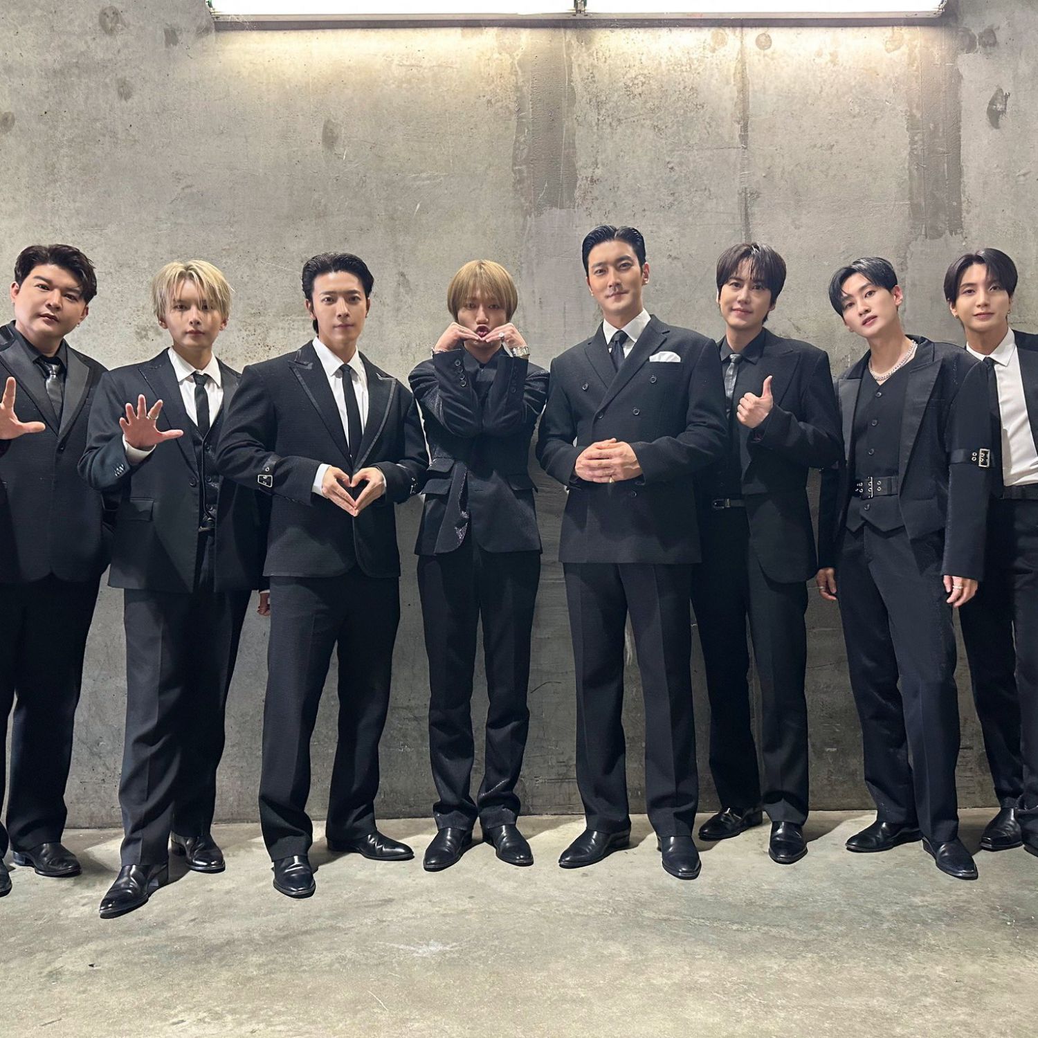 Behind-the-scenes cut of Choi Siwon