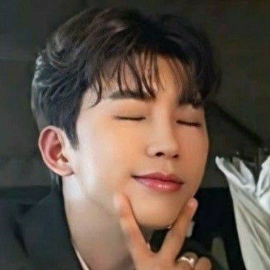 A moment captured by a fan of Lim Youngwoong