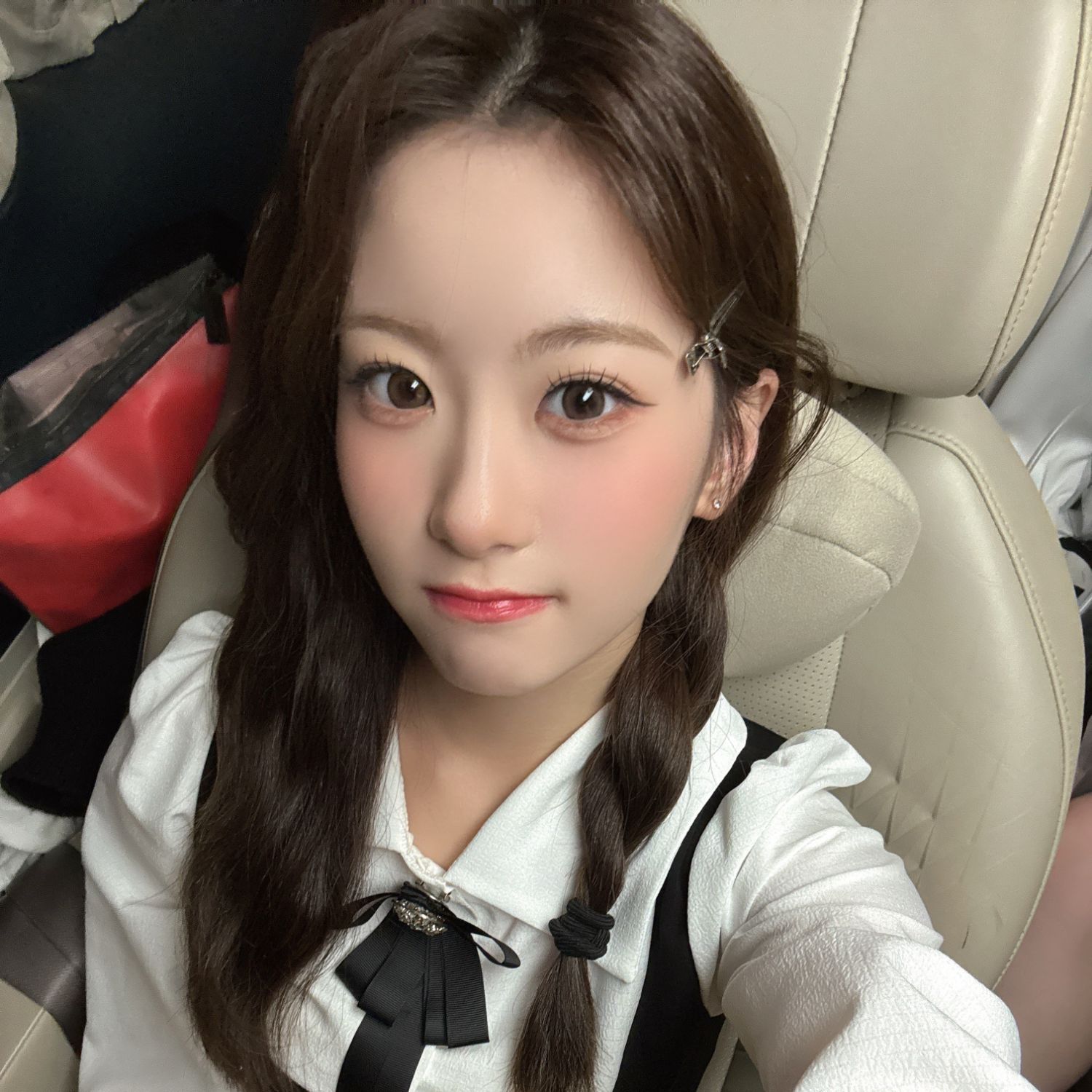 Behind-the-scenes cut of Oh Yujin