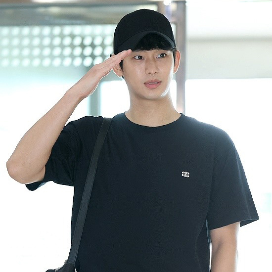 キム・スヒョンの最近の活動ショット