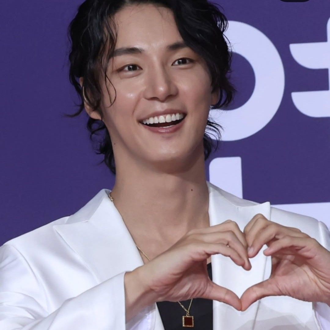 Recent activity shot of Yoon Shiyoon