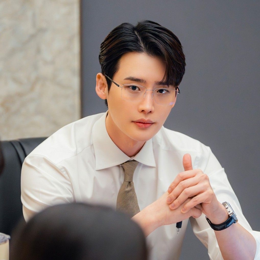 Latest photo of Lee Jongsuk