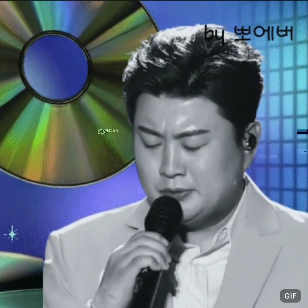 A moment captured by a fan of Kim Hojoong