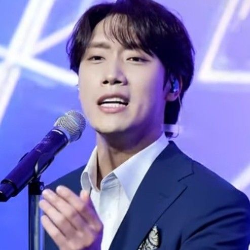 Behind-the-scenes cut of Choi Woojin