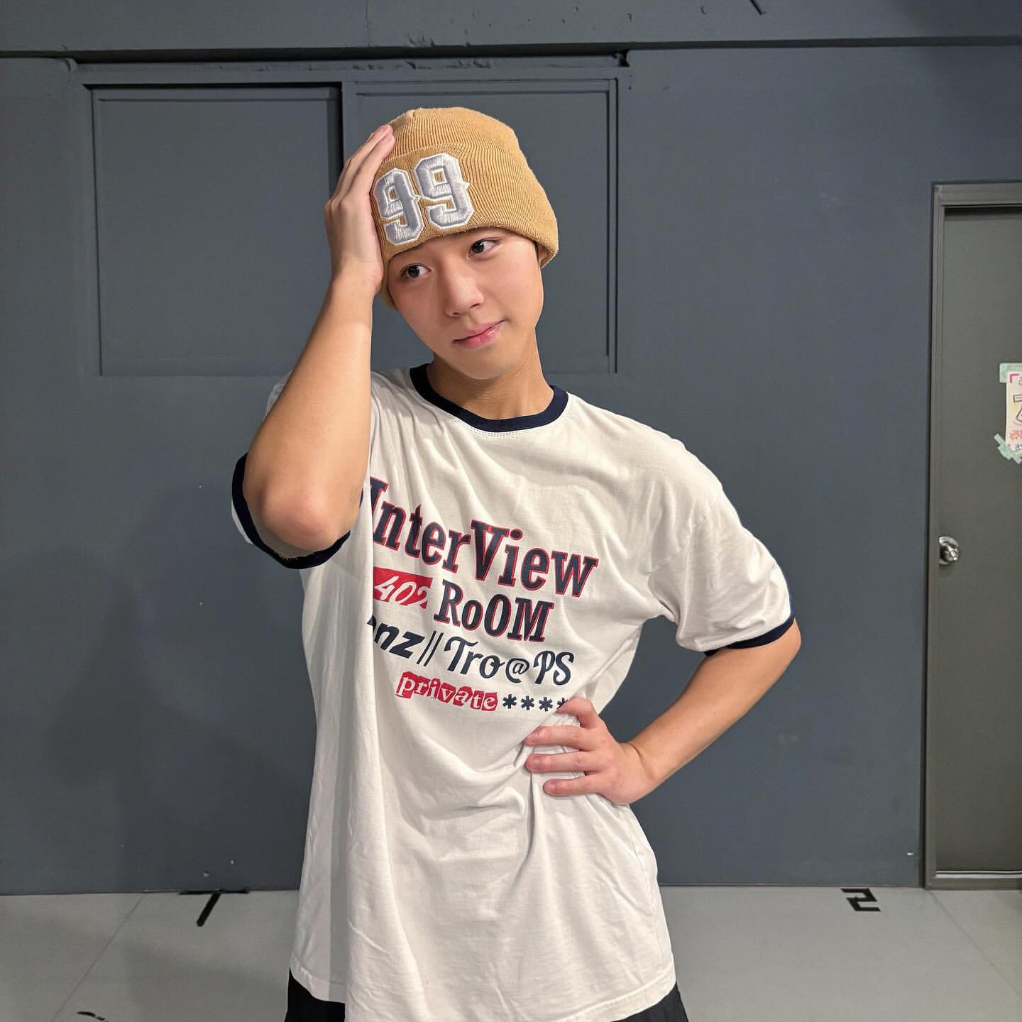 Behind-the-scenes cut of Park Jihoon