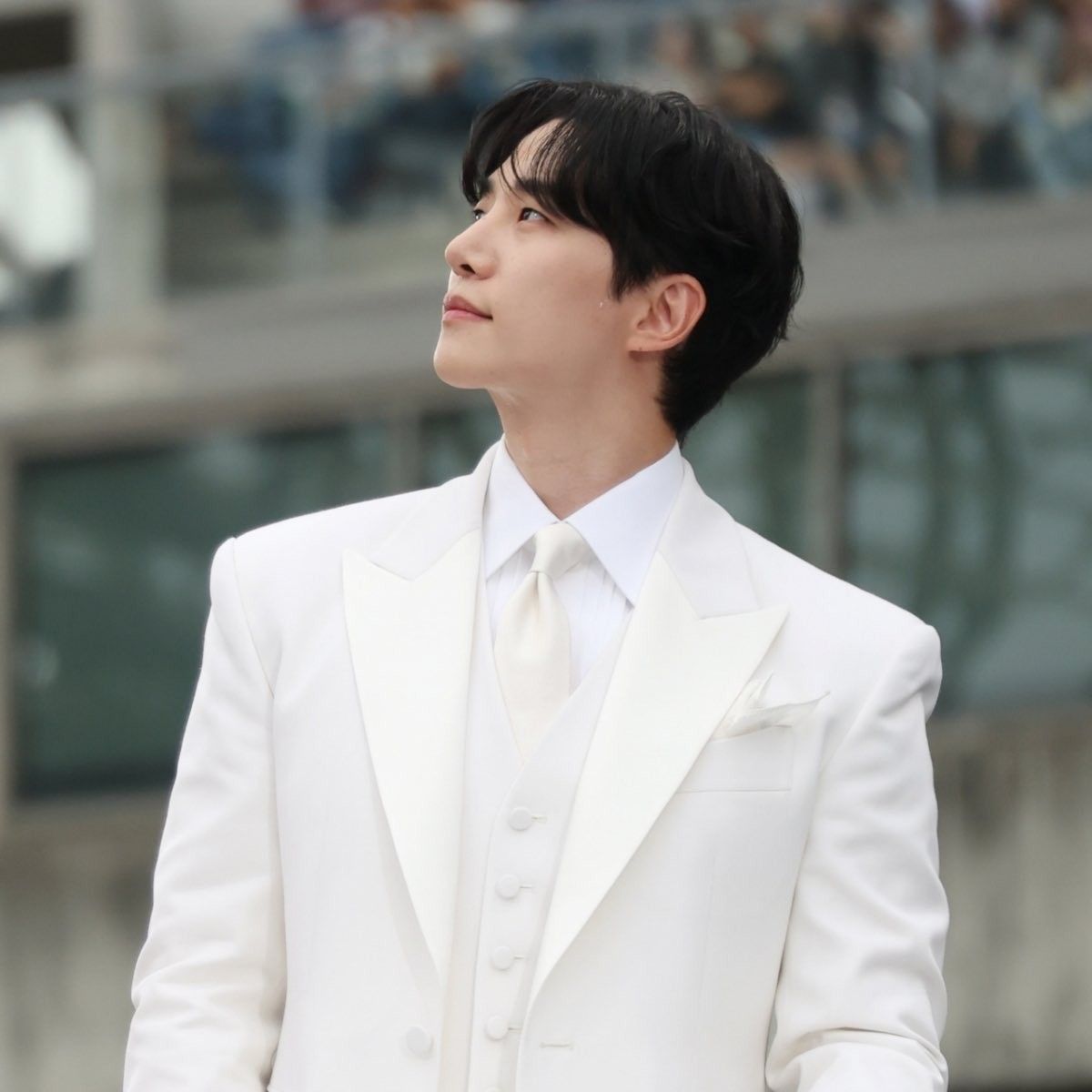 イ・ジュノのビハインドカット