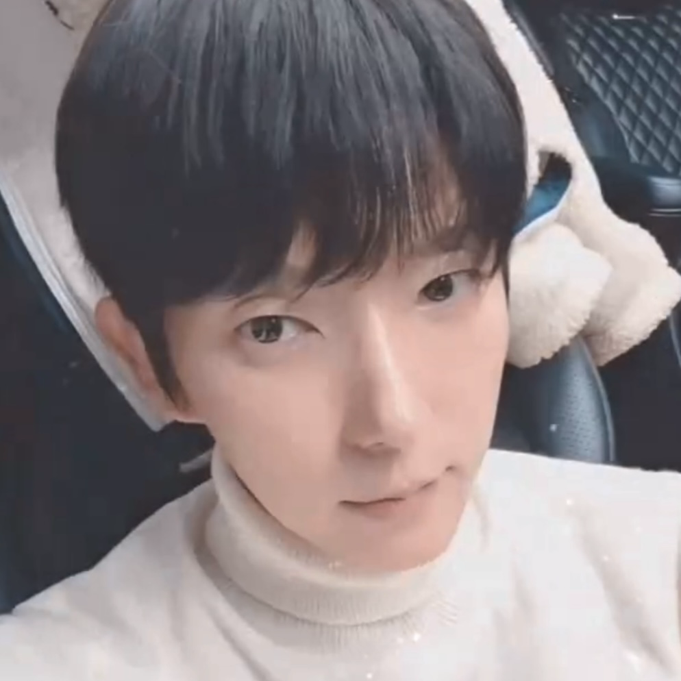 Latest photo of Lee Joongi