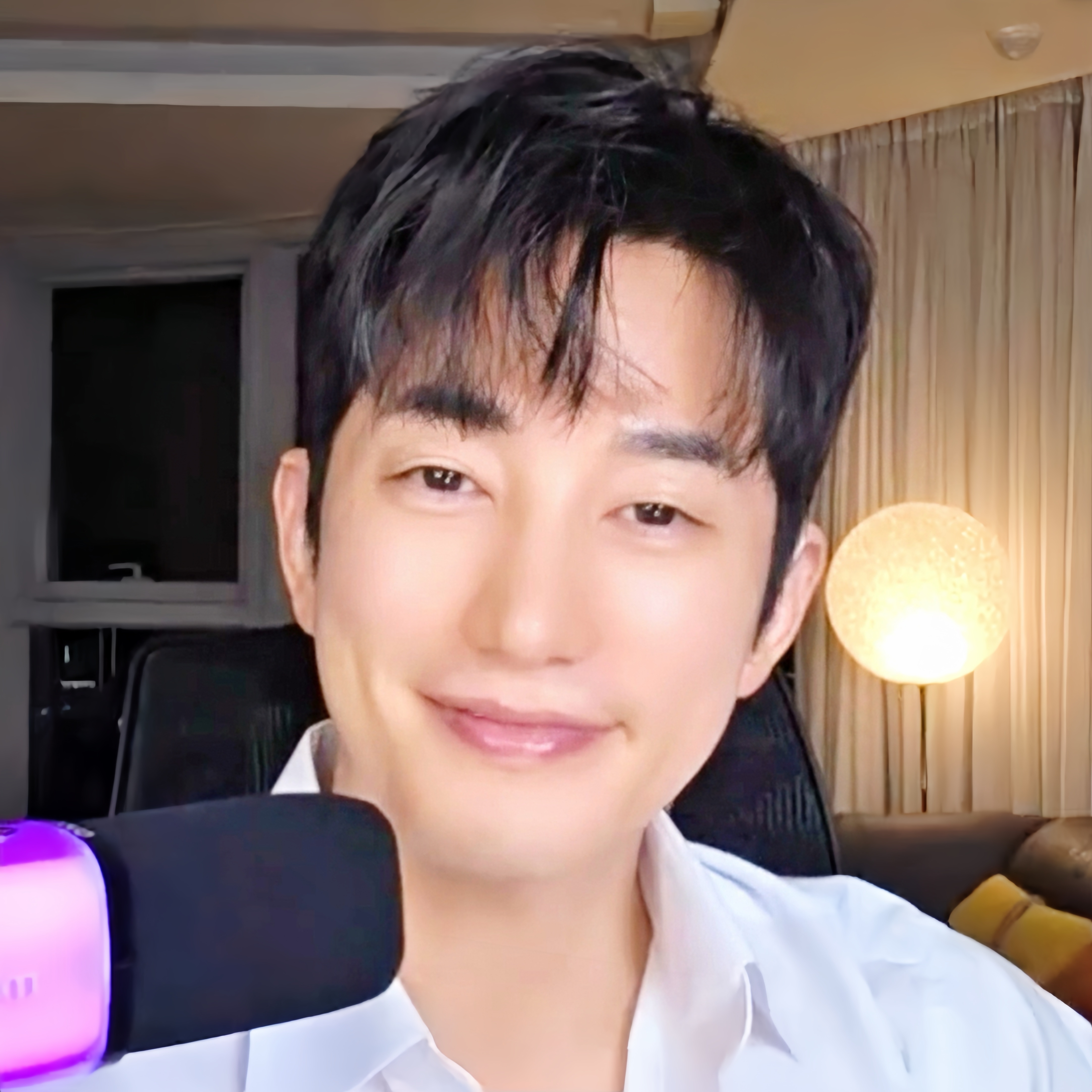 Behind-the-scenes cut of Park Sihoo