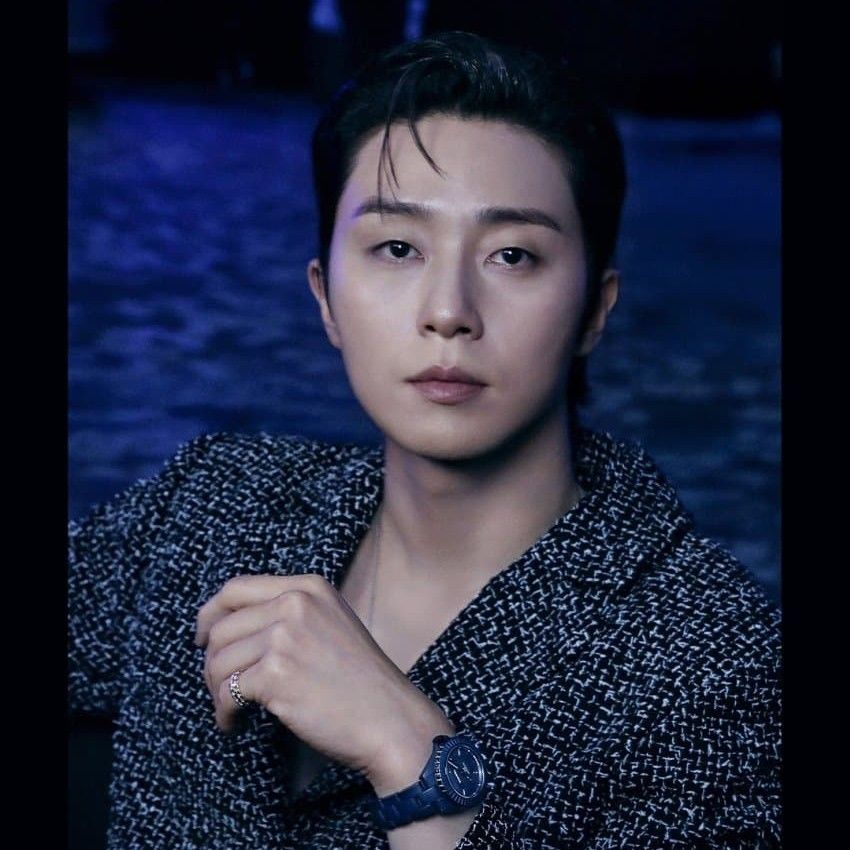 Recent activity shot of Park Seojoon