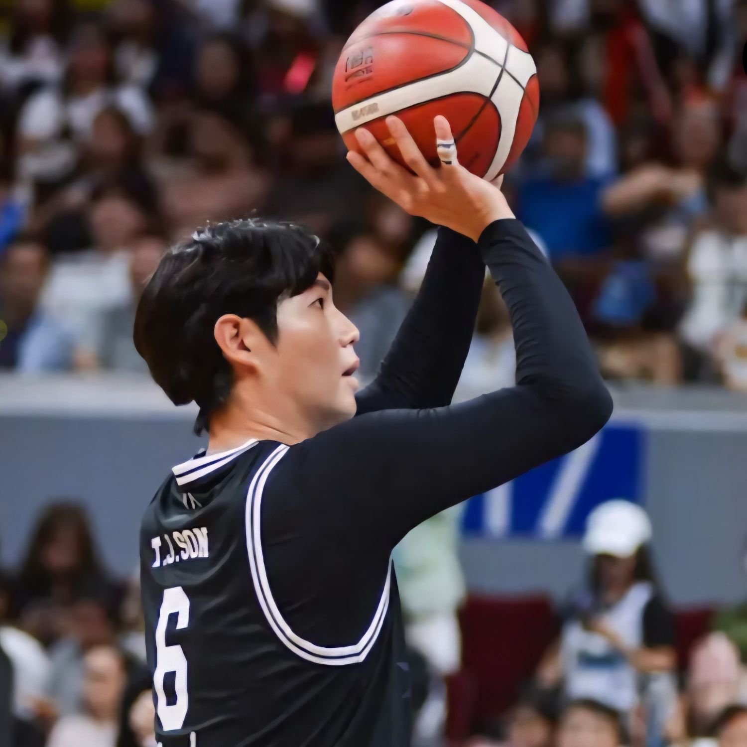 Recent activity shot of Son Taejin