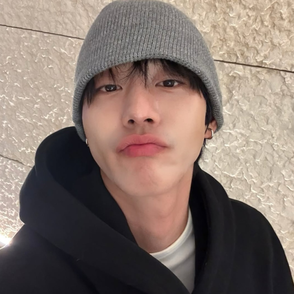 Recent activity shot of Ahn Hyoseop