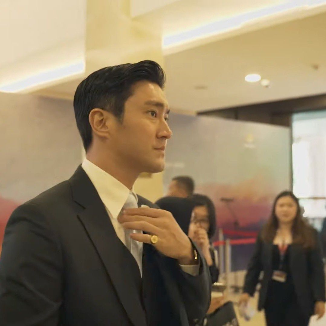 Behind-the-scenes cut of Choi Siwon