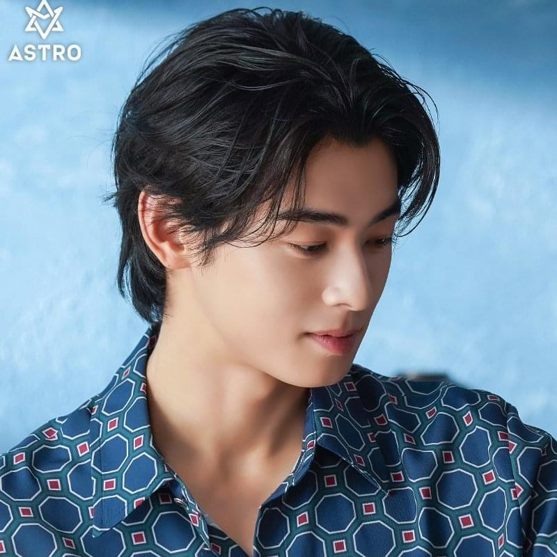 Latest photo of Cha Eunwoo