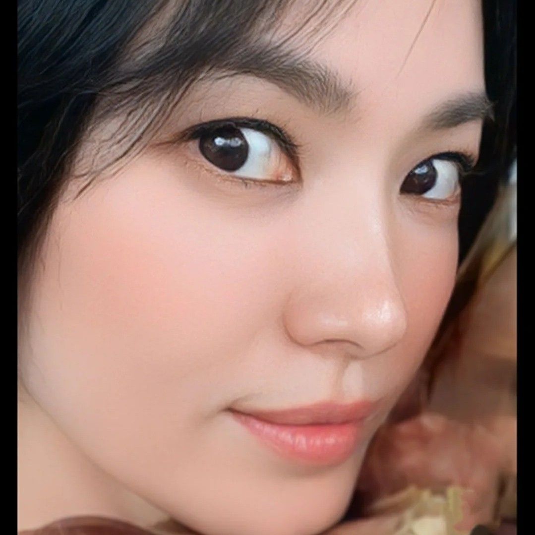 A moment captured by a fan of Song Hyekyo
