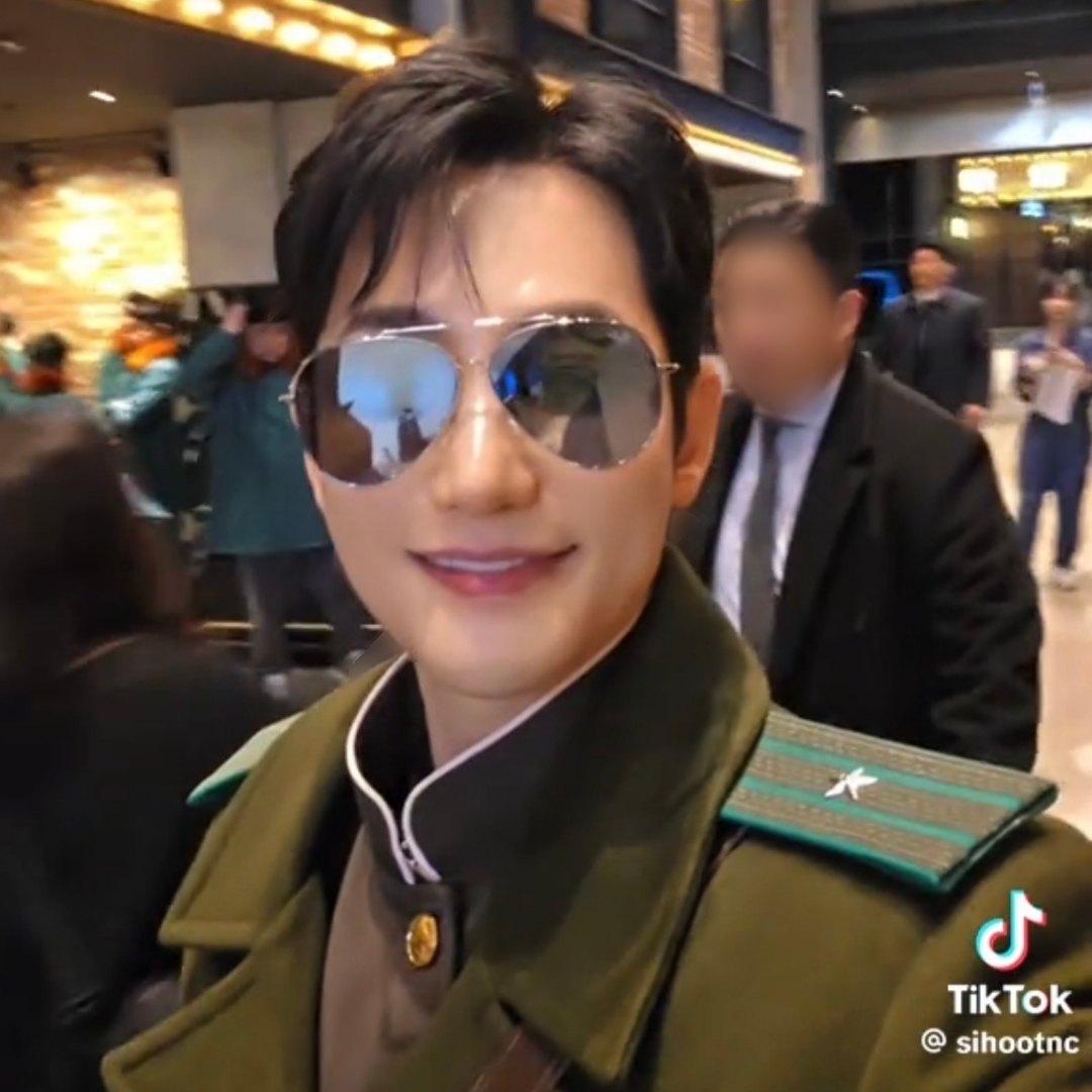 Behind-the-scenes cut of Park Sihoo