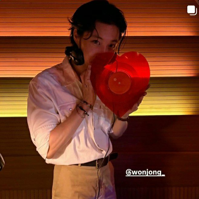 Recent activity shot of Lee Jongwon