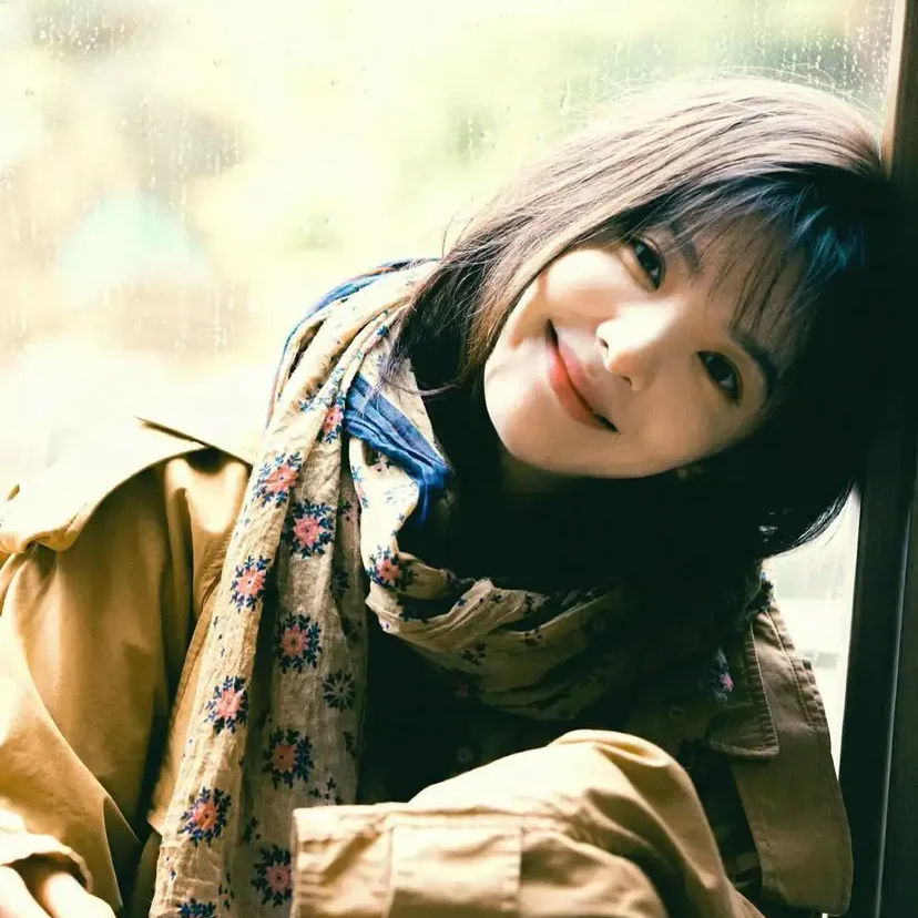 Recent activity shot of Zhang Ruonan