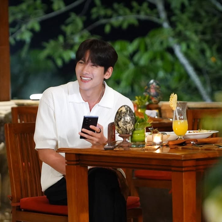 A moment captured by a fan of Ji Changwook