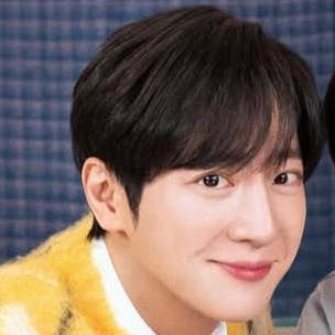 A moment captured by a fan of Lee Sangyeob