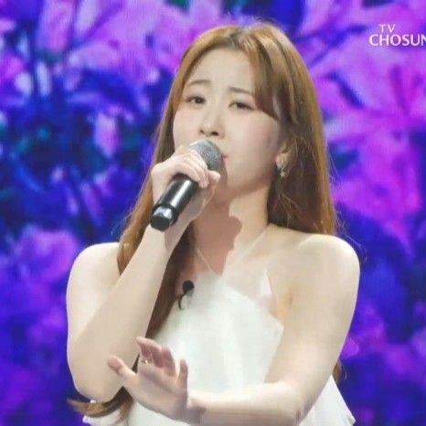 Recent activity shot of Oh Yujin