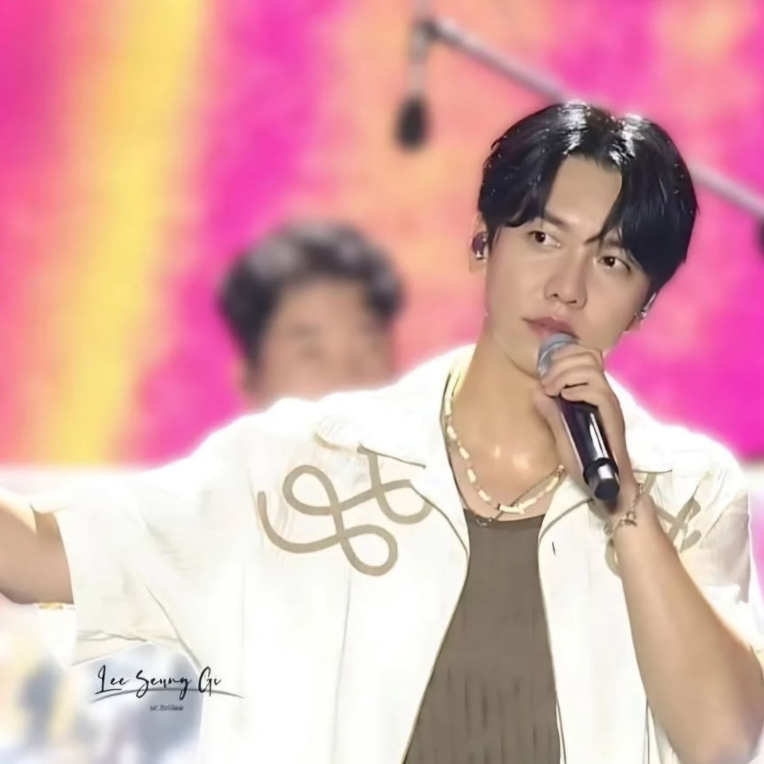 粉絲拍下的李昇基瞬間