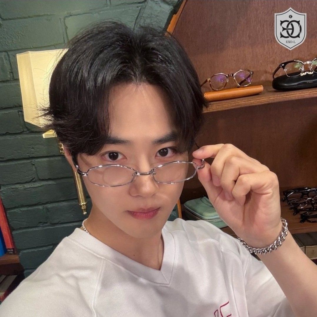 Recent activity shot of Suho
