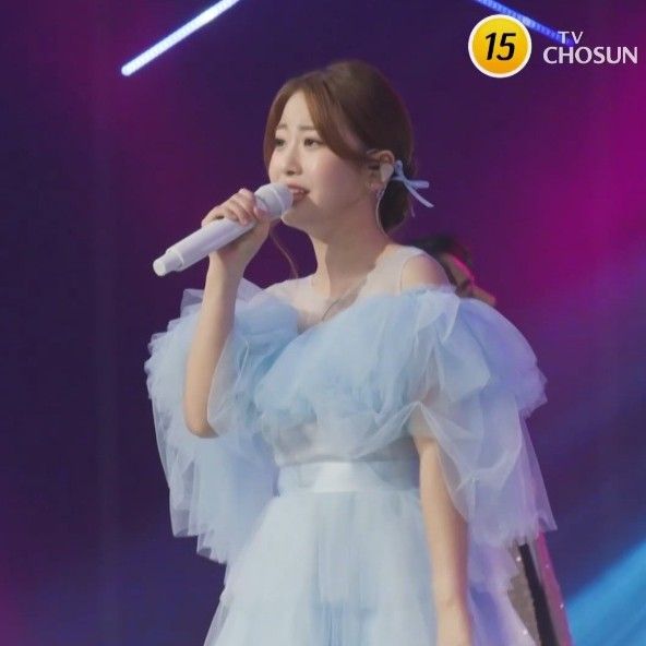 Recent activity shot of Oh Yujin