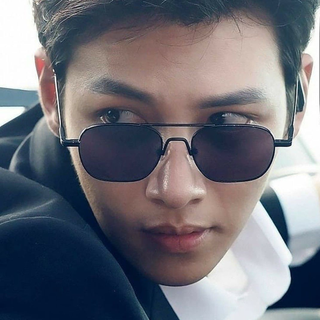 Behind-the-scenes cut of Ji Changwook