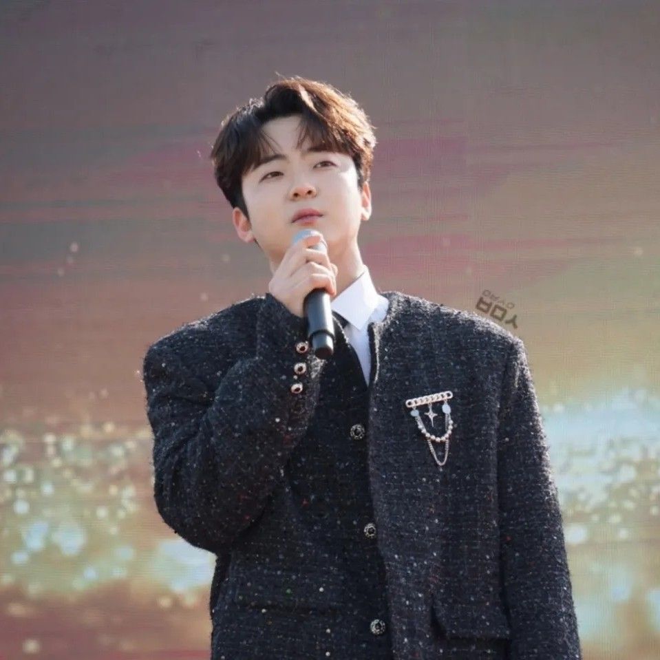 Behind-the-scenes cut of Park Minsu