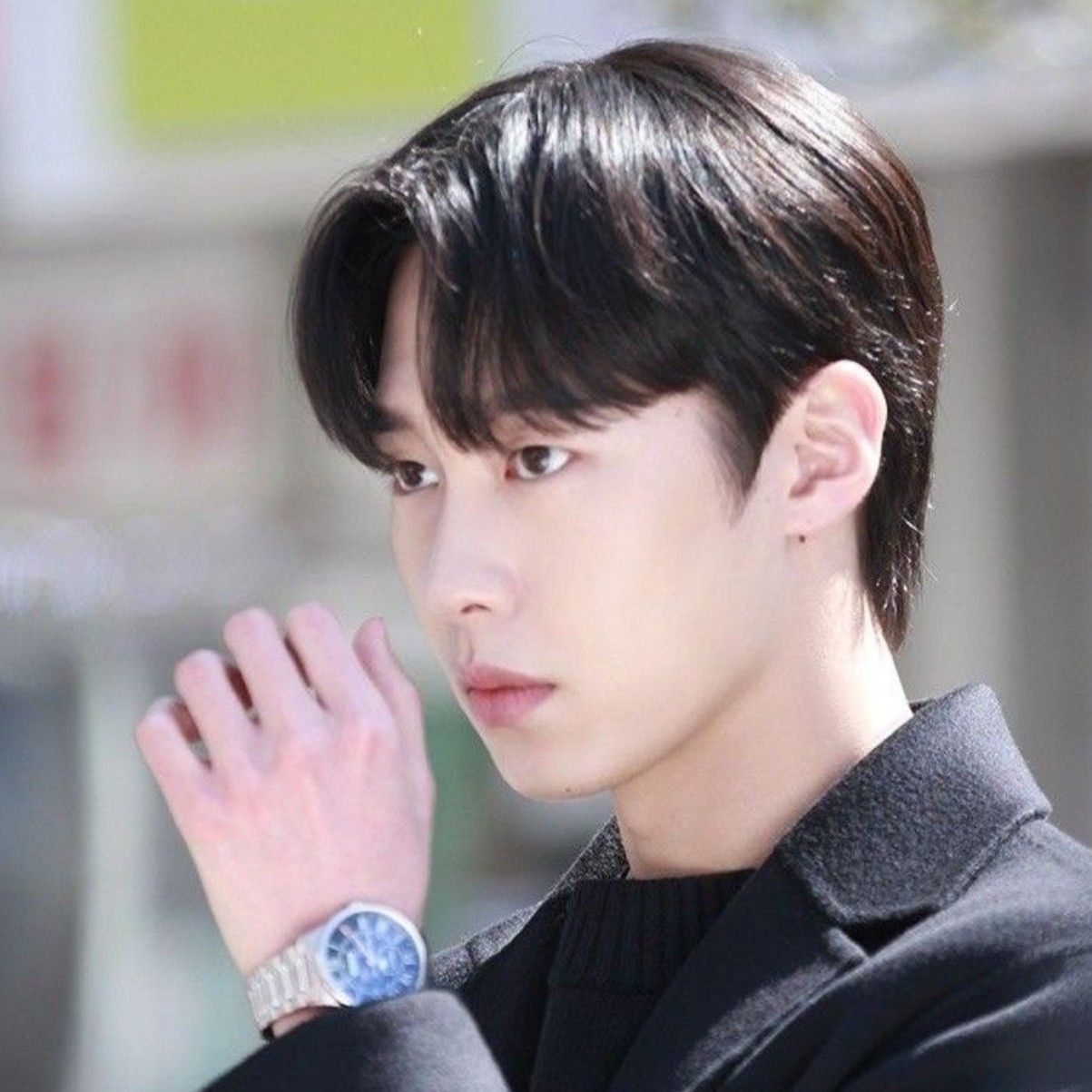 A moment captured by a fan of Lee Jaewook