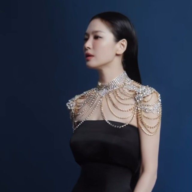 A moment captured by a fan of Song Hyekyo