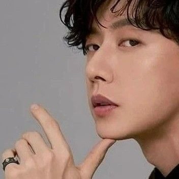 Behind-the-scenes cut of Park Haejin