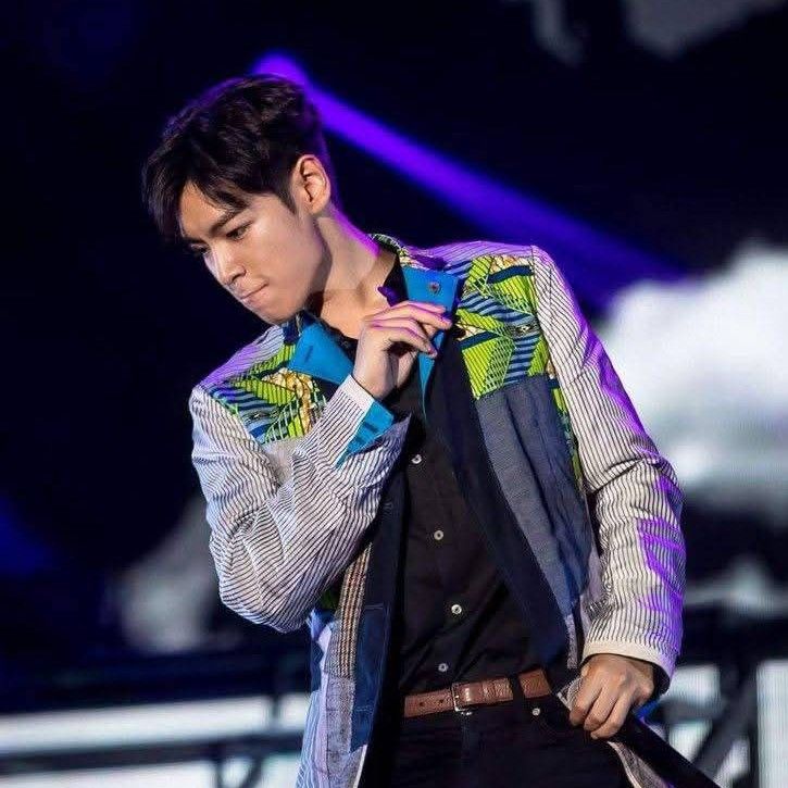 A moment captured by a fan of T.O.P