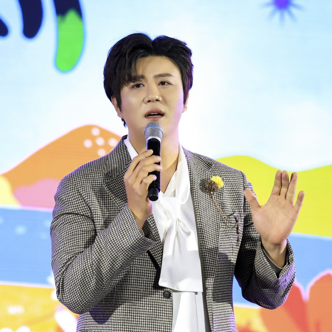 Behind-the-scenes cut of Jin Haesung