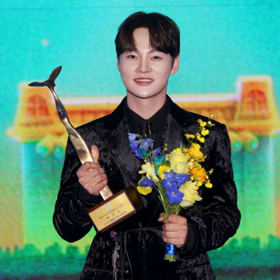 朴瑞镇的最新照片