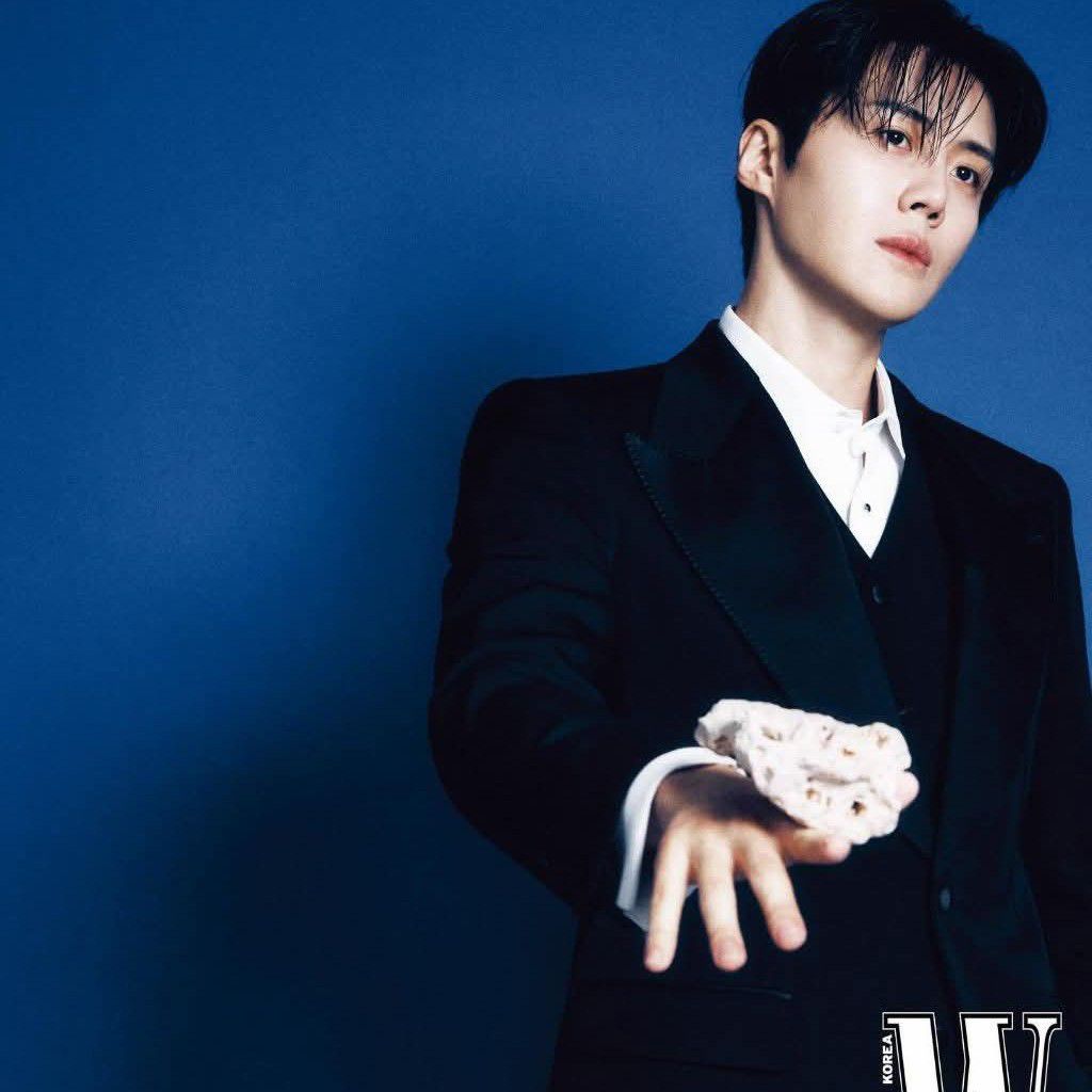 Behind-the-scenes cut of Kim Seonho