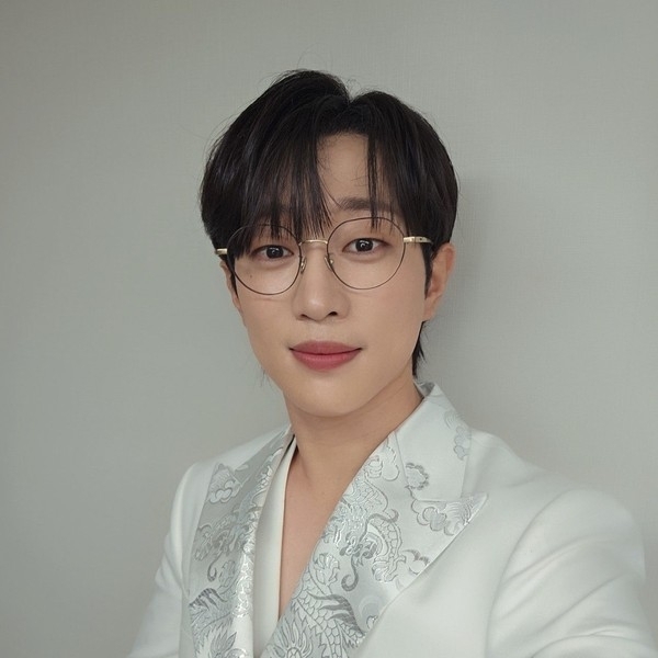 Recent activity shot of An Sunghoon