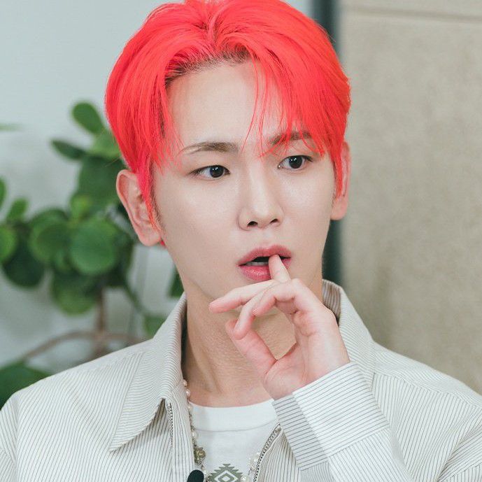 Behind-the-scenes cut of Key