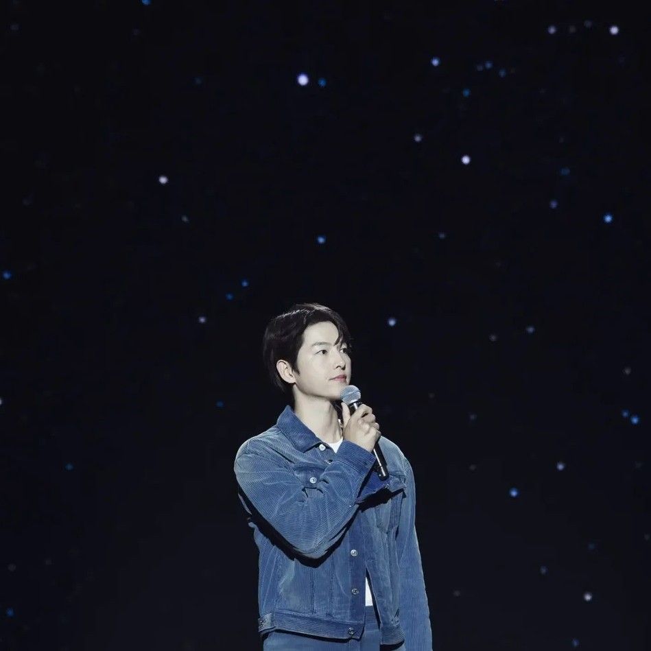 Recent activity shot of Song Joongki