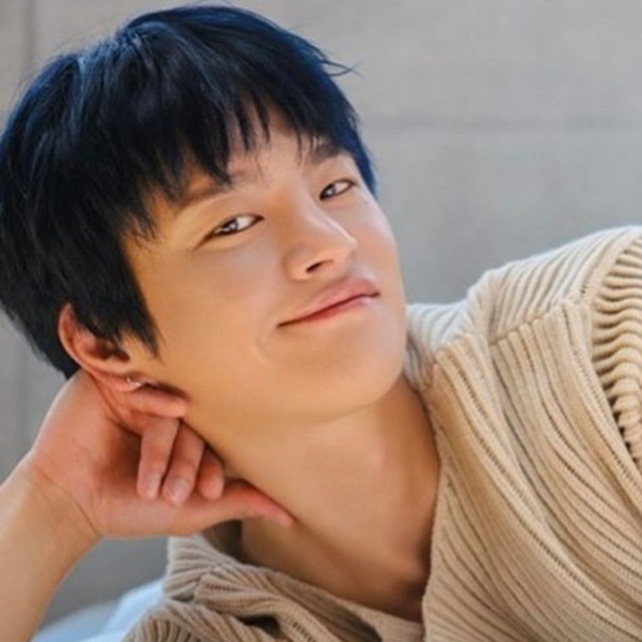 A moment captured by a fan of Seo Inguk