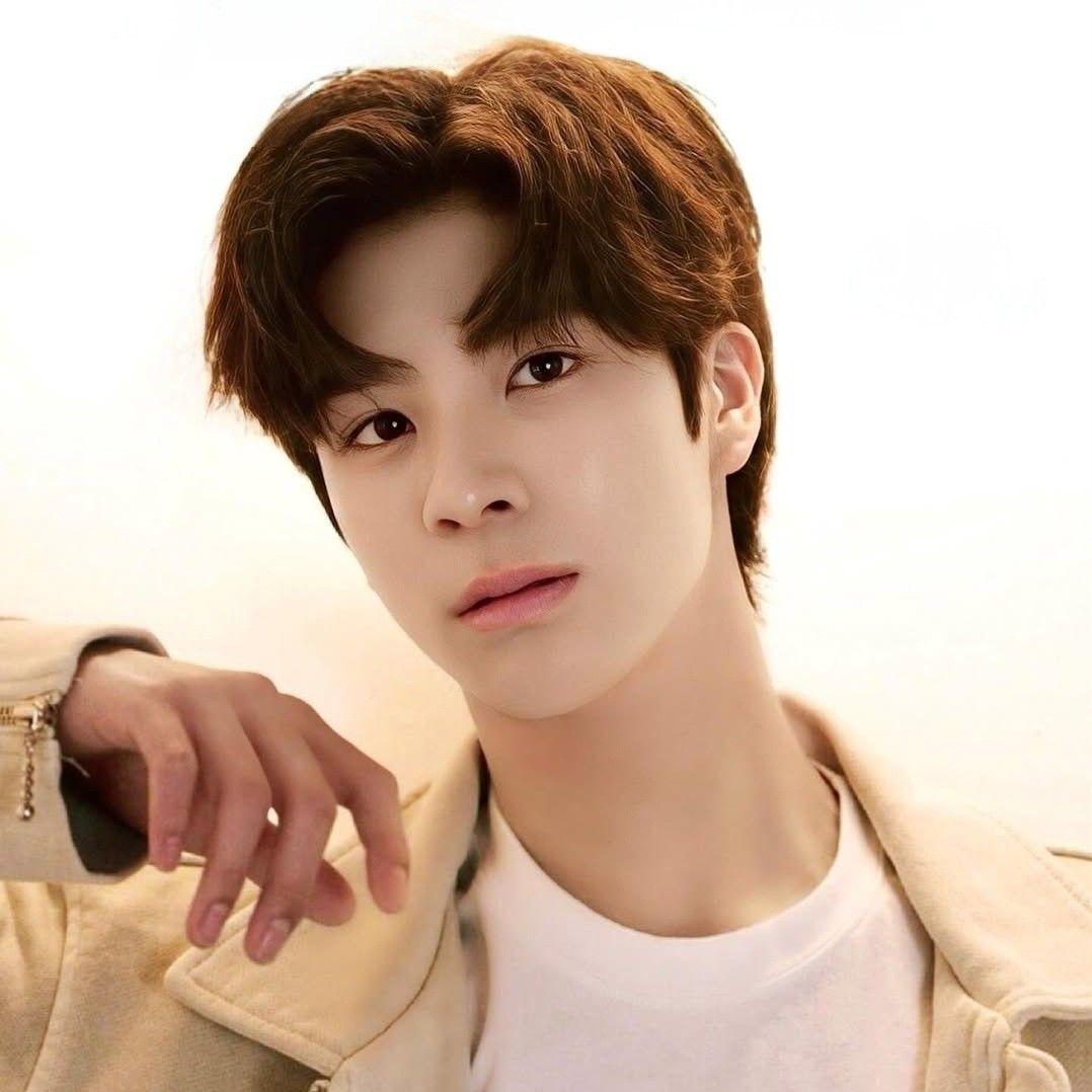 チョン・ドンウォンの最近の活動ショット