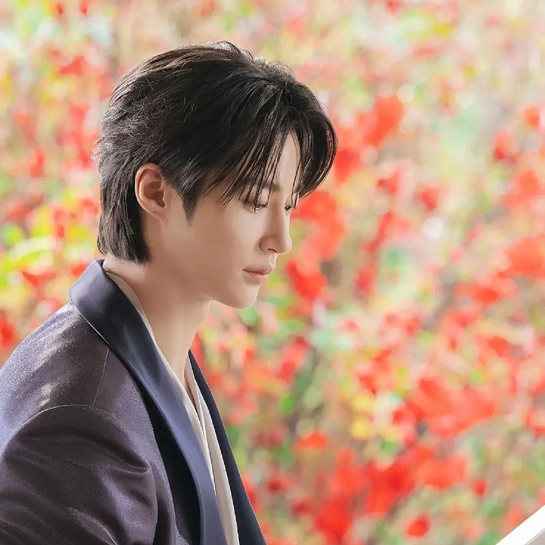 Behind-the-scenes cut of Byeon Wooseok