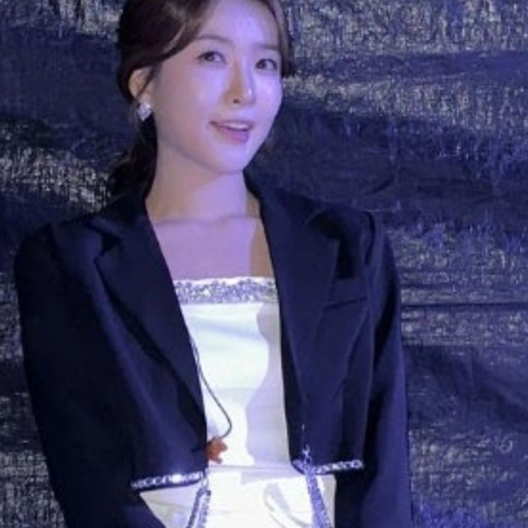 A moment captured by a fan of Ryu Wonjung